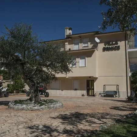 Benice Bed and Breakfast 3*