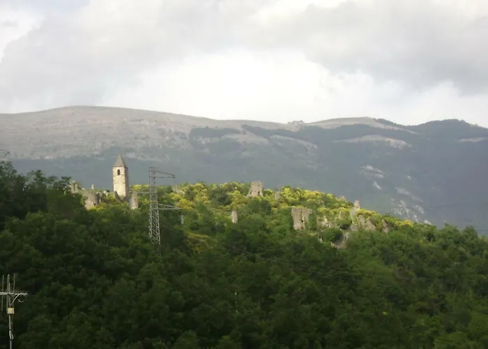 לינה וארוחת בוקר Benice