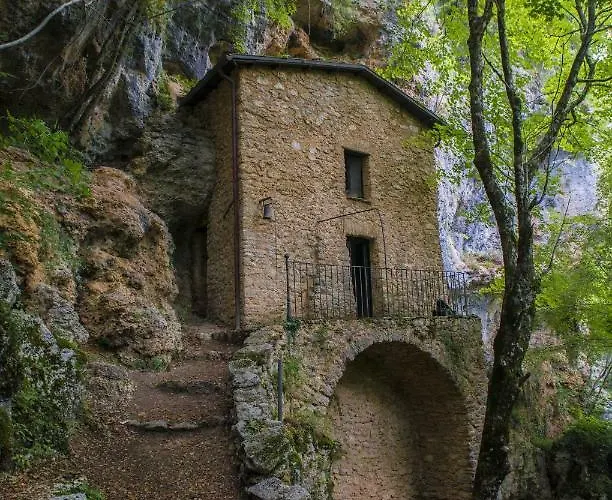 Benice לינה וארוחת בוקר 3*